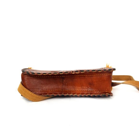 Hand tooled leather brown crossbody bag w/ fringe - Picture 4 of 7